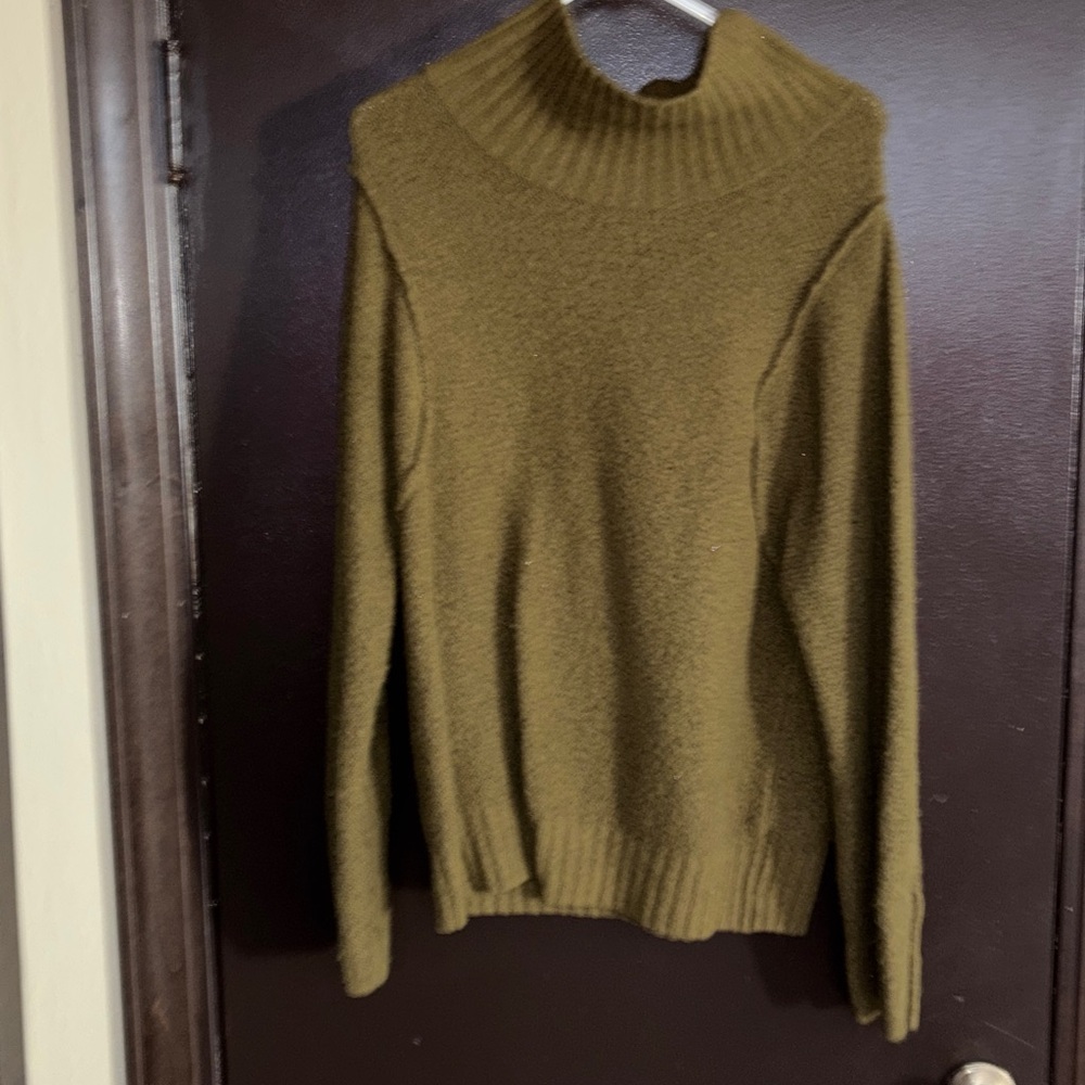 ⛄️UNIVERSAL THREAD MOCK NECK SWEATER⛄️